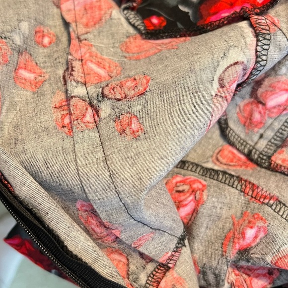 Vogue Fashion Rose Print Dress SZ Medium may have been altered to a small - Picture 14 of 14